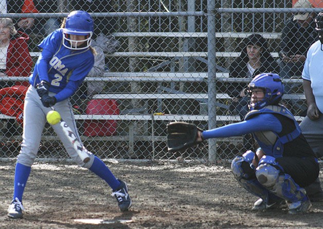 The Tahoma softball sluggers  dominated Kent Meridian with an 11-0 win on March 31. The win upped the Bears record to 4-0