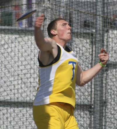 Tahoma High’s Derek Eager throws the discus during the West Central District meet in May.