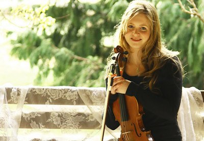 Sarah Burwell will be the featured violin soloist at the Maple Valley Youth Symphony Orchestra The big BANG! Concert.