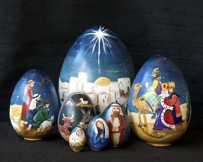 Vicki Lewis’ nesting nativity scenes will be featured at the Arts Council’s BazArt Dec. 5.