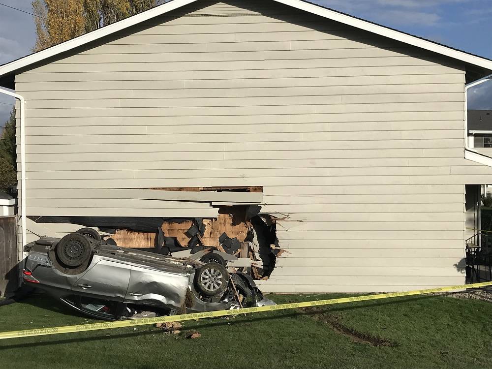 Driver Loses Control Of Car Crashes Into Townhouse Covington